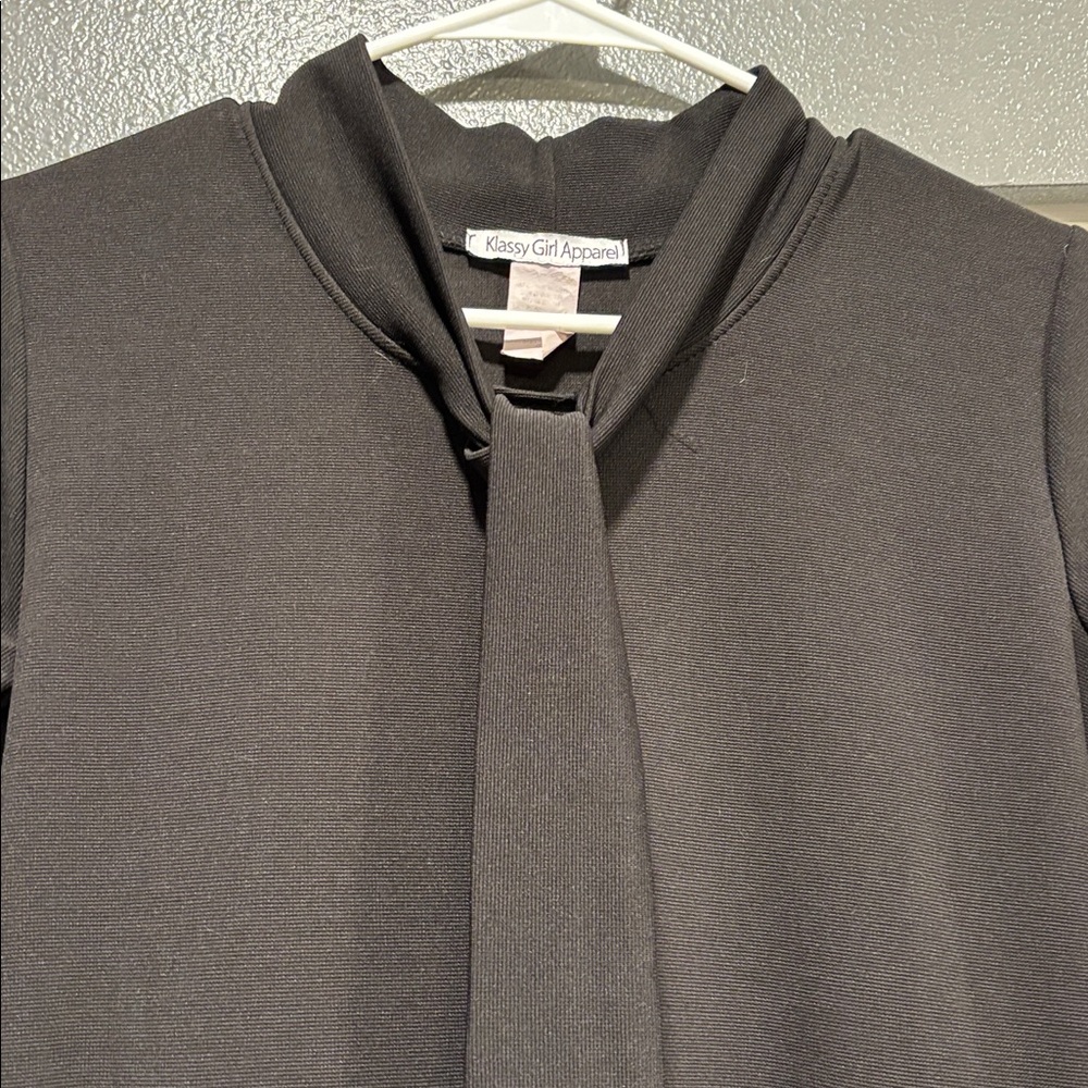 Klassy Girl Black Dress - Picture 2 of 2